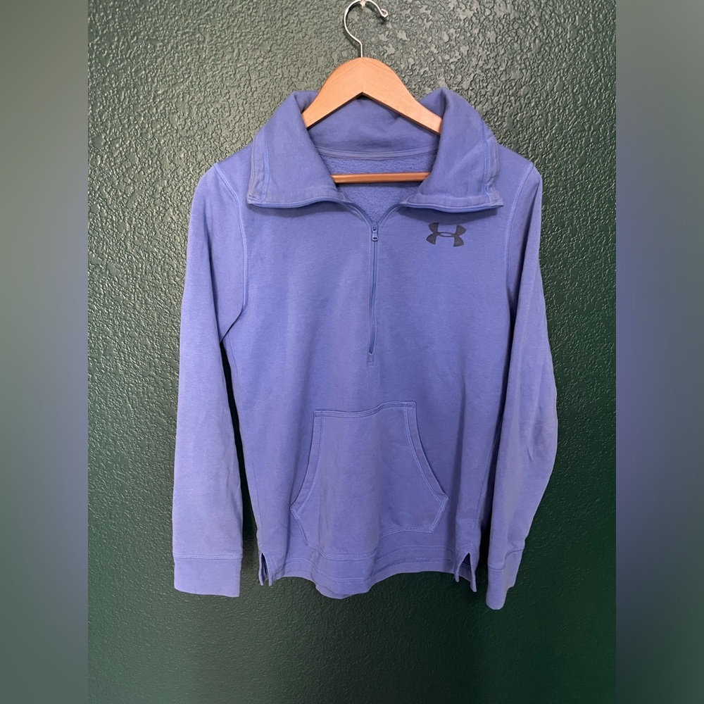Purple under armor crew sweater with collar.